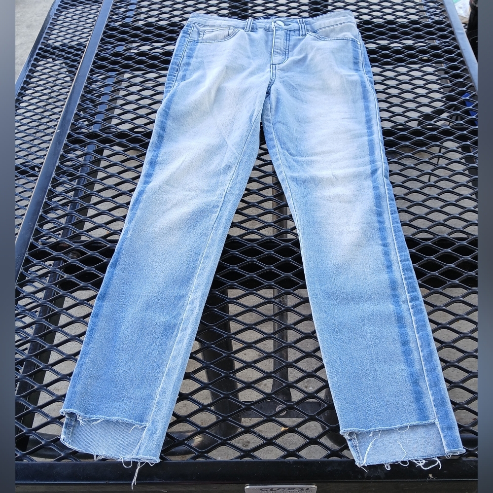 Tgla Women's Light Blue Side Striped Distressed Jeans